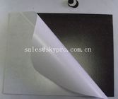 0.210mm dikke zwarte zelfklevende magnetische rubberblad Vlotte Oppervlakte