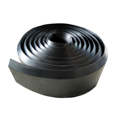 Neopreen rubber rokplank met 70 Shore A hardheid 300% verlenging bij breuk en 2,5 ~ 6,0 Mpa treksterkte