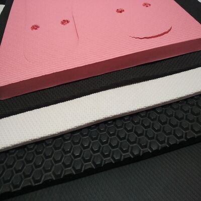 Fabriek Groothandel Kleurrijke EVA slippers Sandalen gesloten cel buitenzool met zachte schuim zool Rubber producten