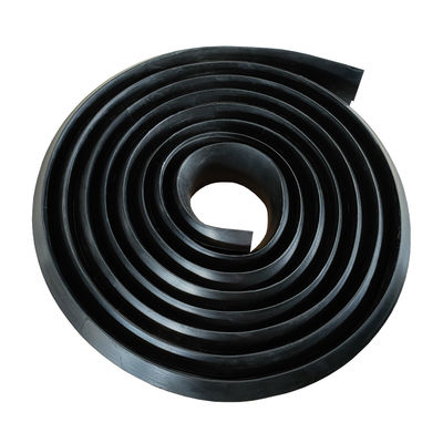 Neopreen rubber rokplank met 70 Shore A hardheid 300% verlenging bij breuk en 2,5 ~ 6,0 Mpa treksterkte